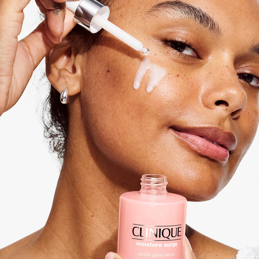 Moisture Surge™ Active Glow Serum aktywne serum zapewniające blask 30ml - Image 5