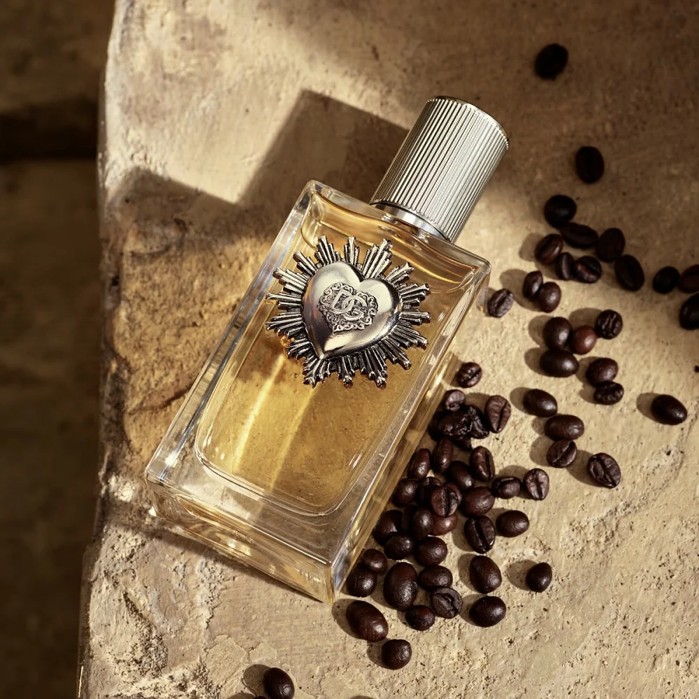 Devotion Pour Homme woda perfumowana spray - Image 3