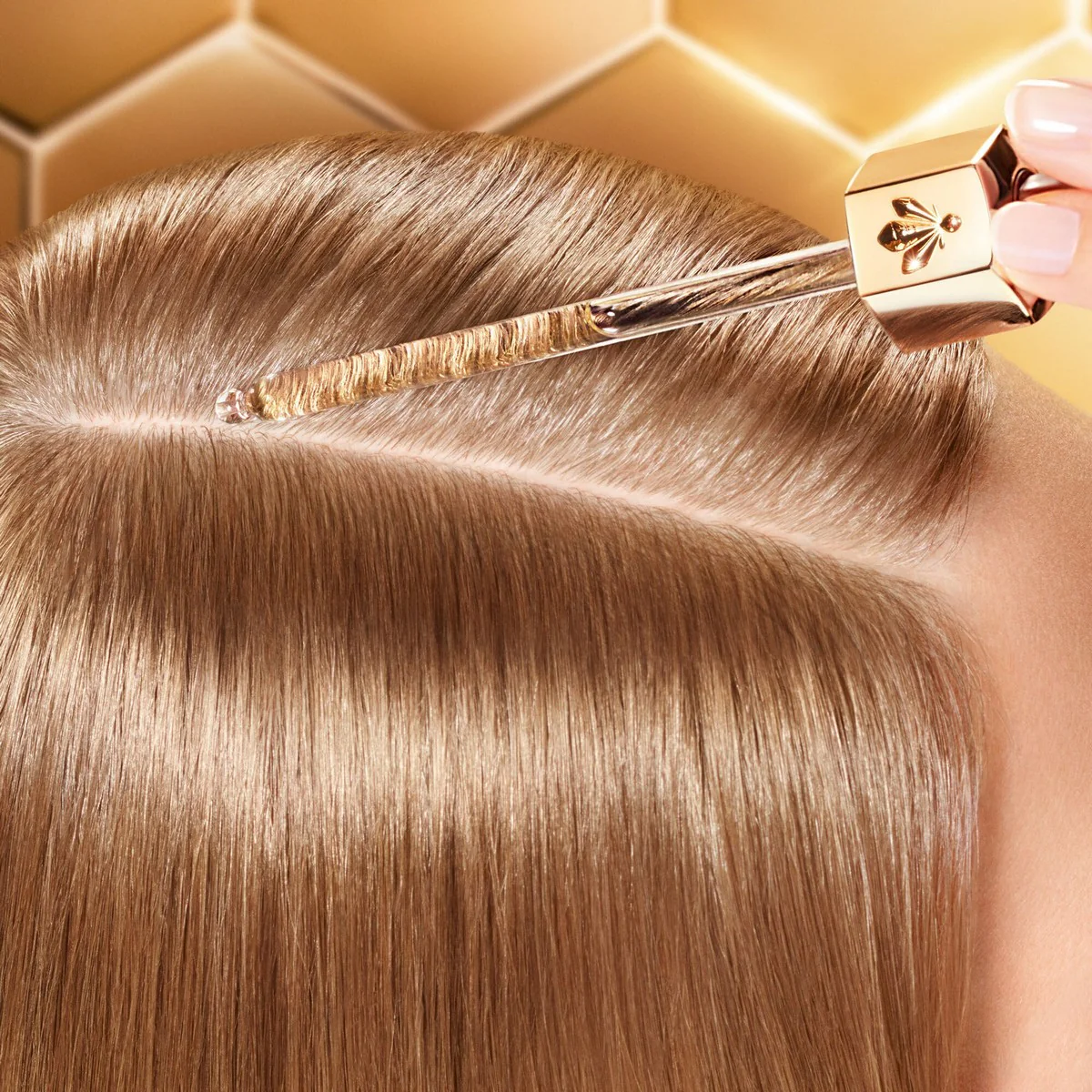 Abeille Royale Scalp & Hair serum rewitalizuje skórę głowy i regeneruje włókna włosowe 50ml - Image 2