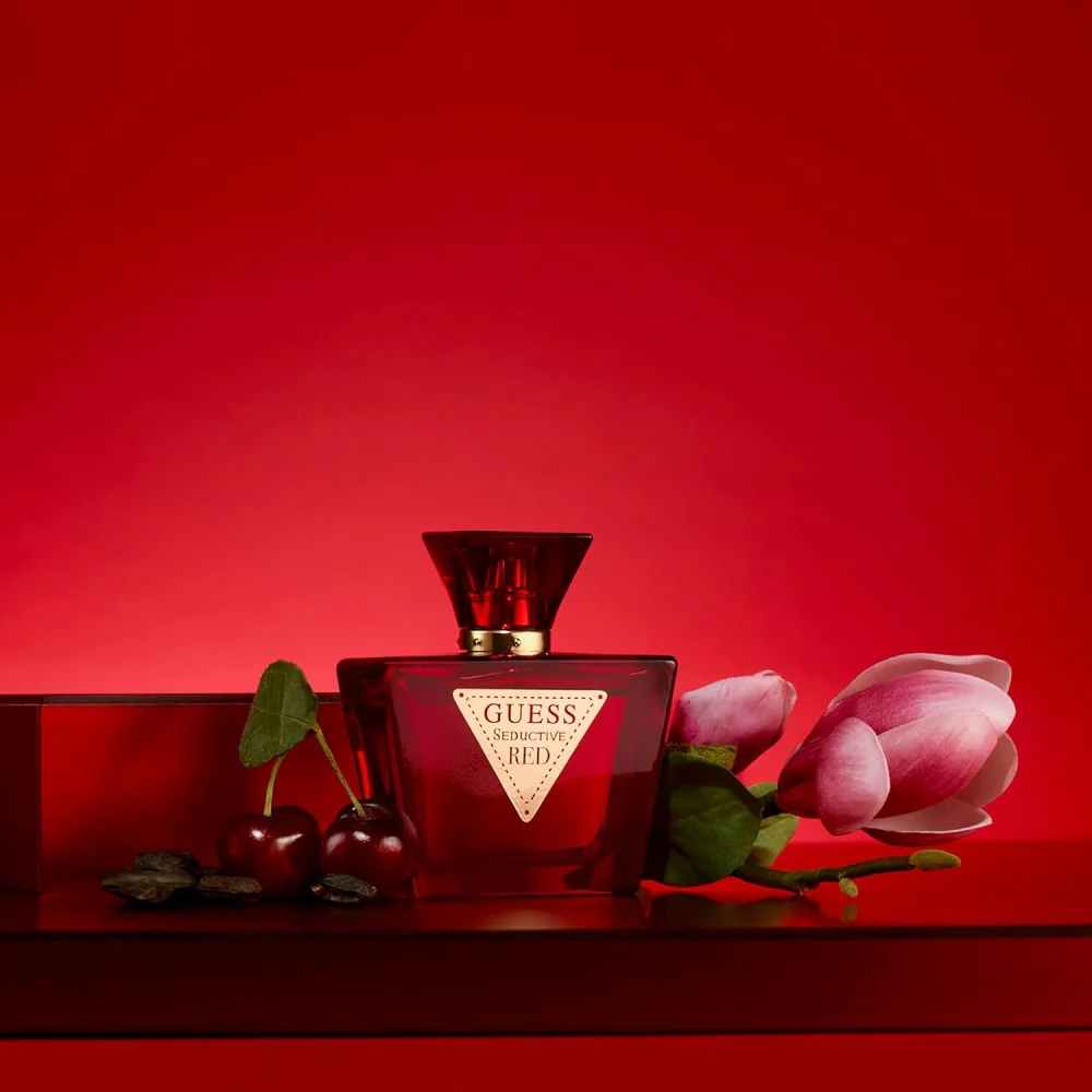Seductive Red zestaw woda toaletowa spray 75ml + woda toaletowa spray 15ml + balsam do ciała 100ml + kosmetyczka - Image 2