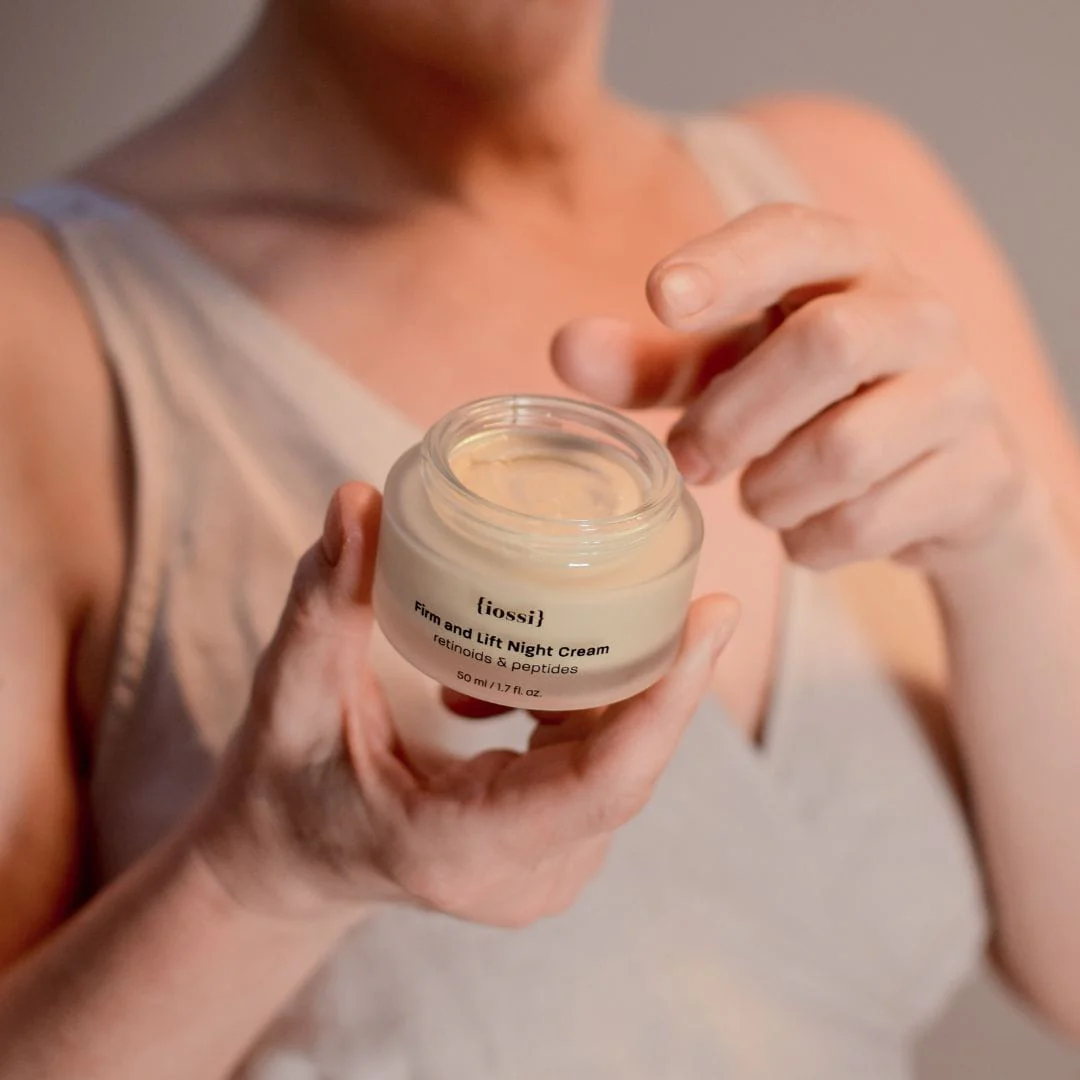 Firm and Lift Night Cream liftingująco-ujędrniający krem na noc z retinolem i peptydami 50ml - Image 2
