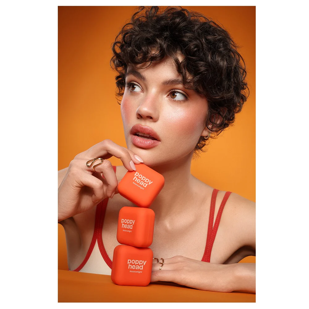 Bouncelight kremowy produkt rozświetlający - Image 14