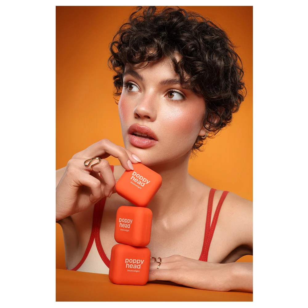 Bouncelight kremowy produkt rozświetlający - Image 21