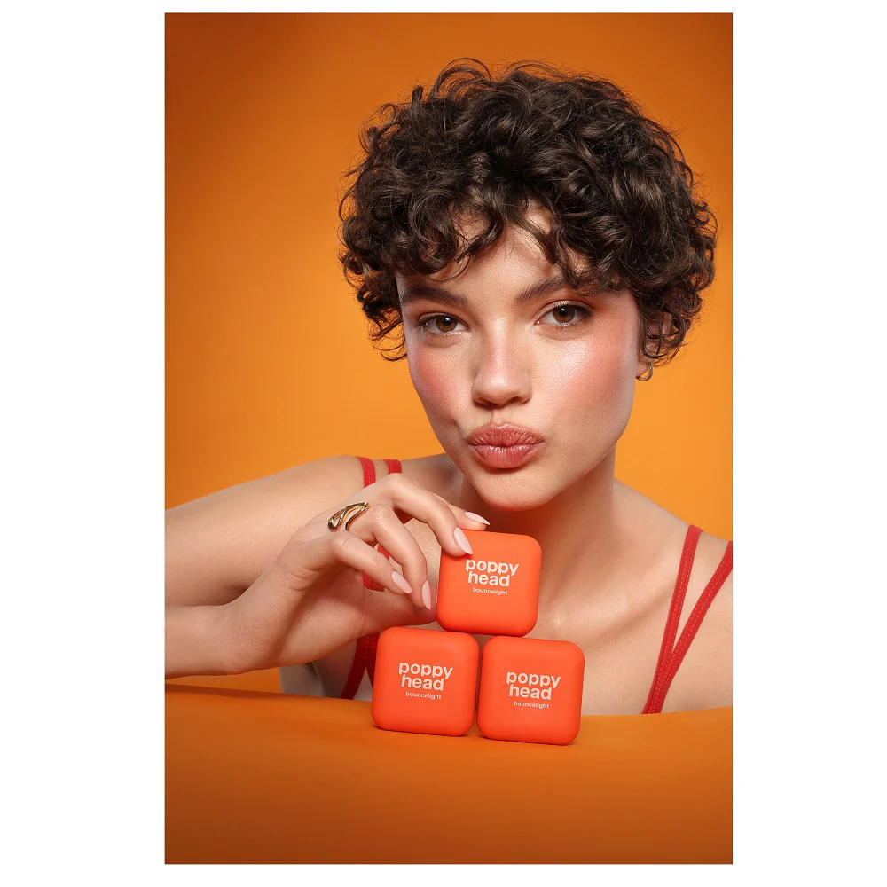 Bouncelight kremowy produkt rozświetlający - Image 8