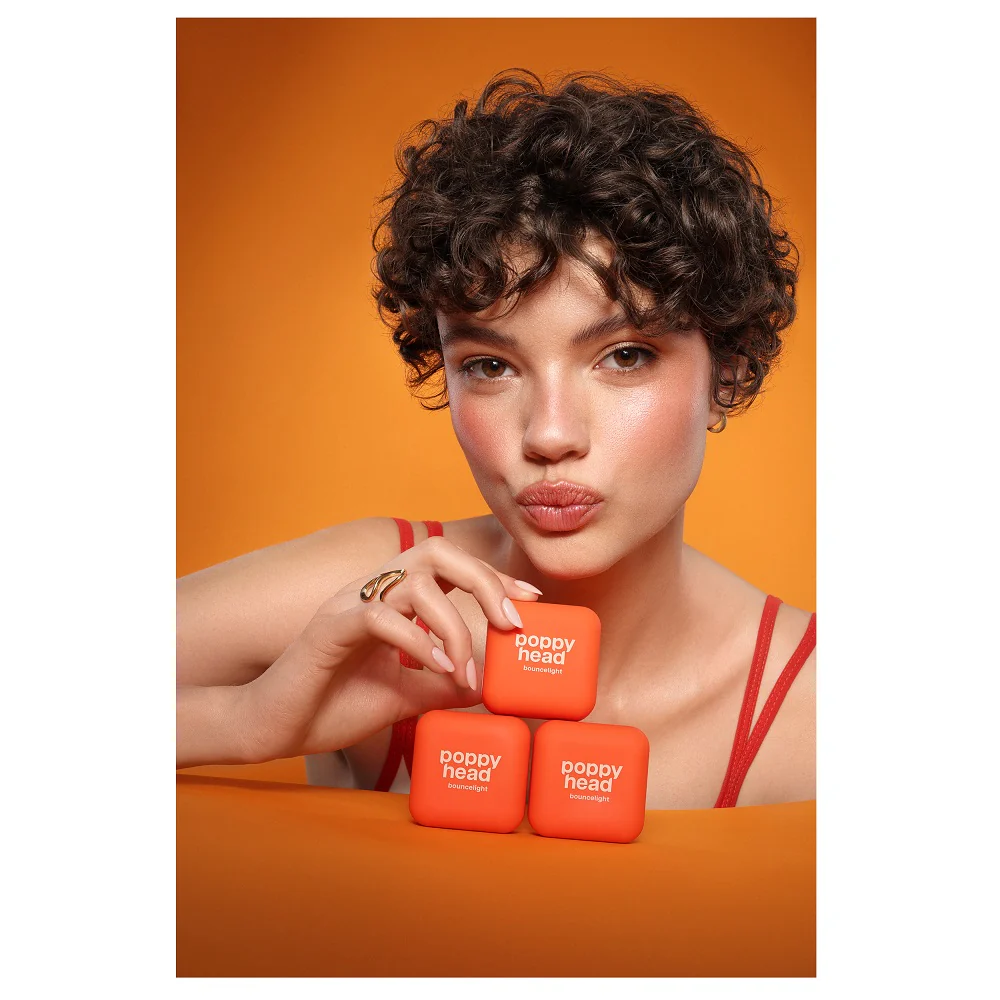 Bouncelight kremowy produkt rozświetlający - Image 9