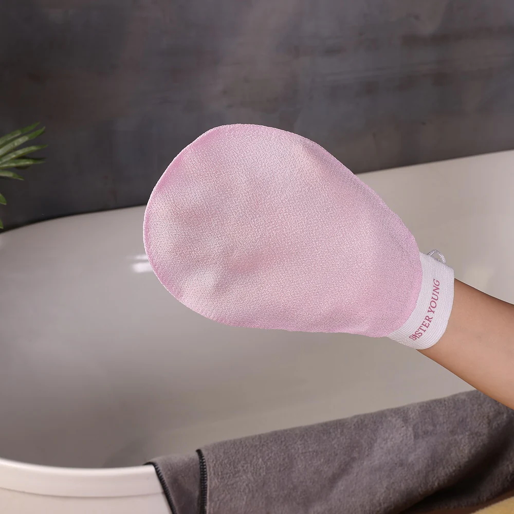 Nova Exfoliating Glove złuszczająca rękawica do peelingu ciała Pink - Image 4
